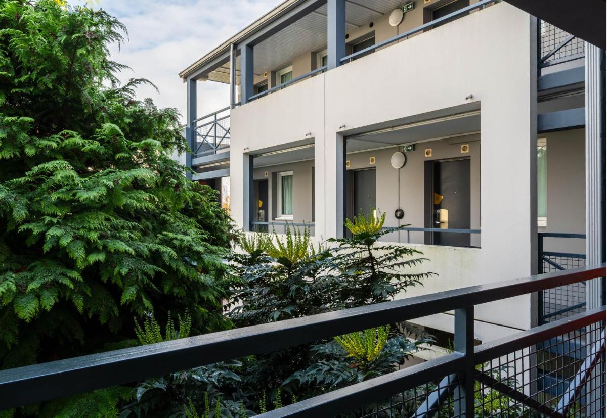 B&B HOTEL Lille Seclin Unexpo - Housity