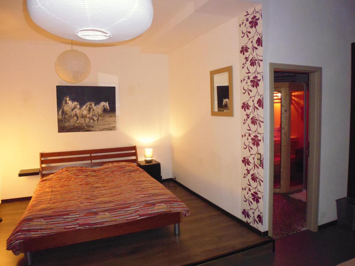 B&B V.K. PGmbH - Housity