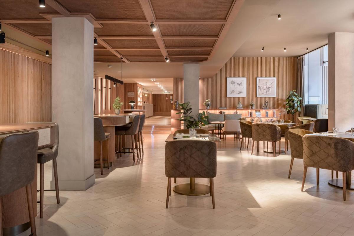 AC Hotel Avenida de América by Marriott - Housity