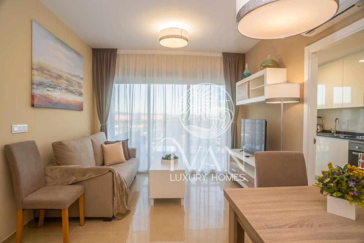 Casa Solymar Ivan Luxury Homes 8ªPlta Sur 1ªLínea - Hizvo