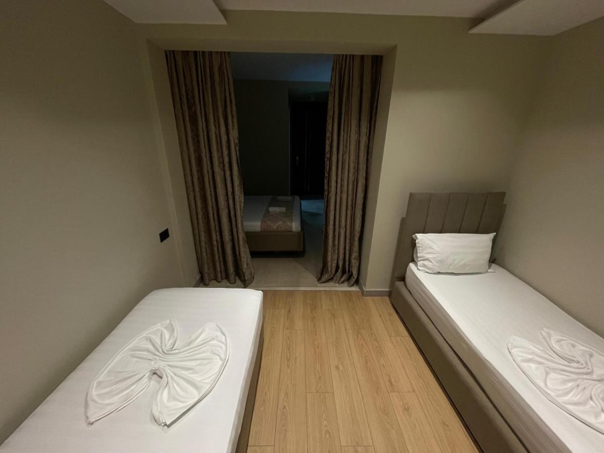 New W Hotel - Housity