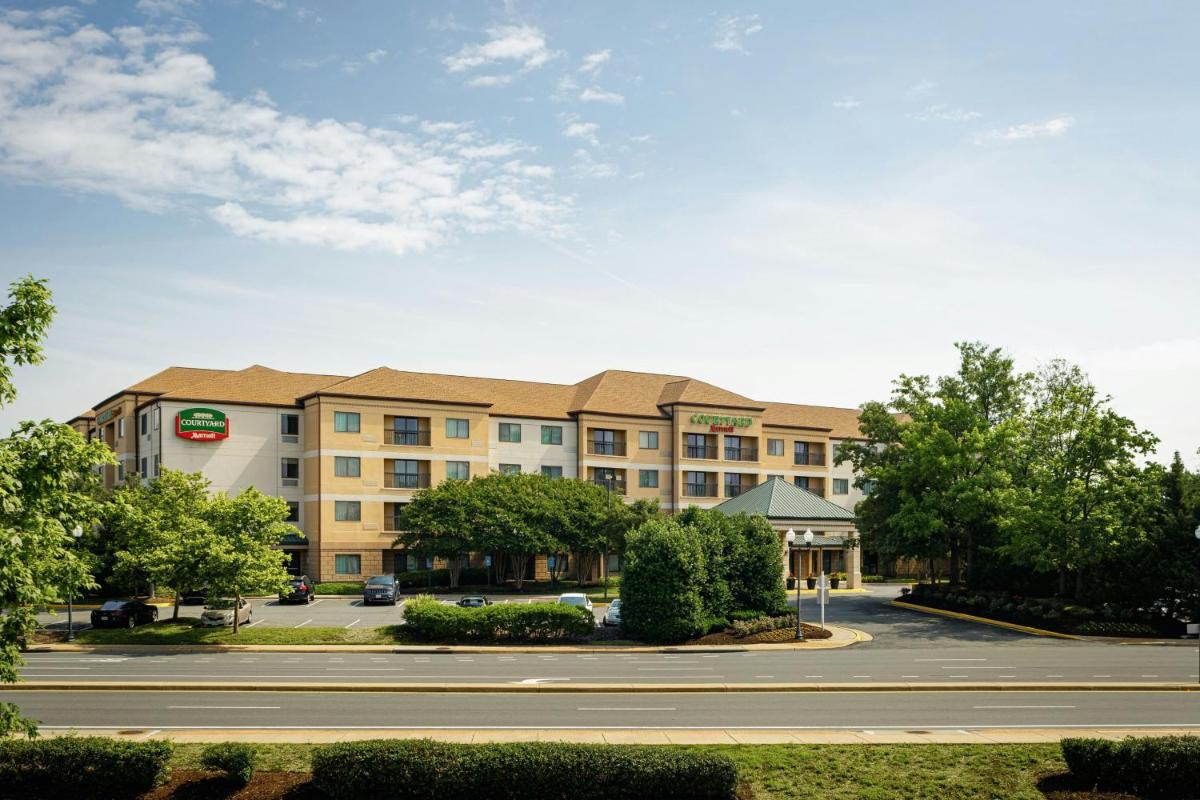 Courtyard by Marriott Springfield - Housity