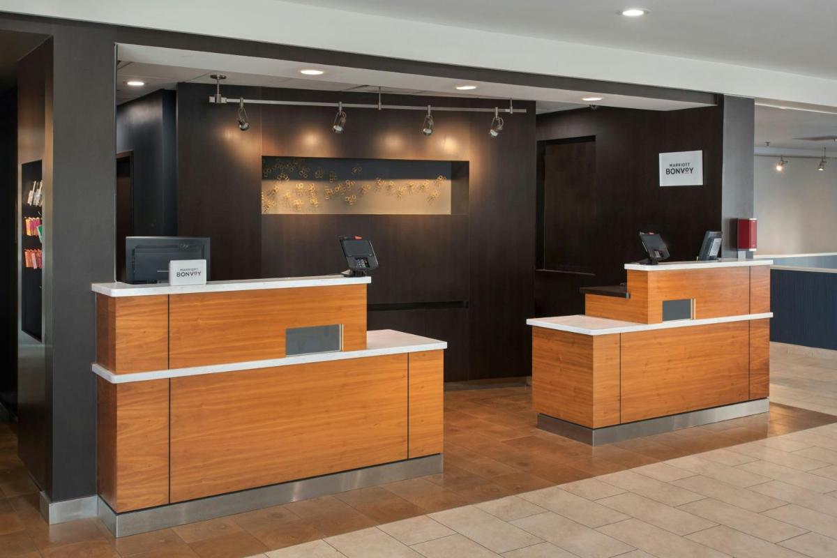 Courtyard by Marriott New Carrollton Landover - Housity
