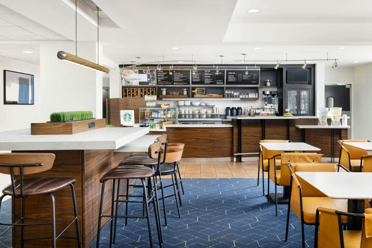 Courtyard by Marriott Concord - Housity