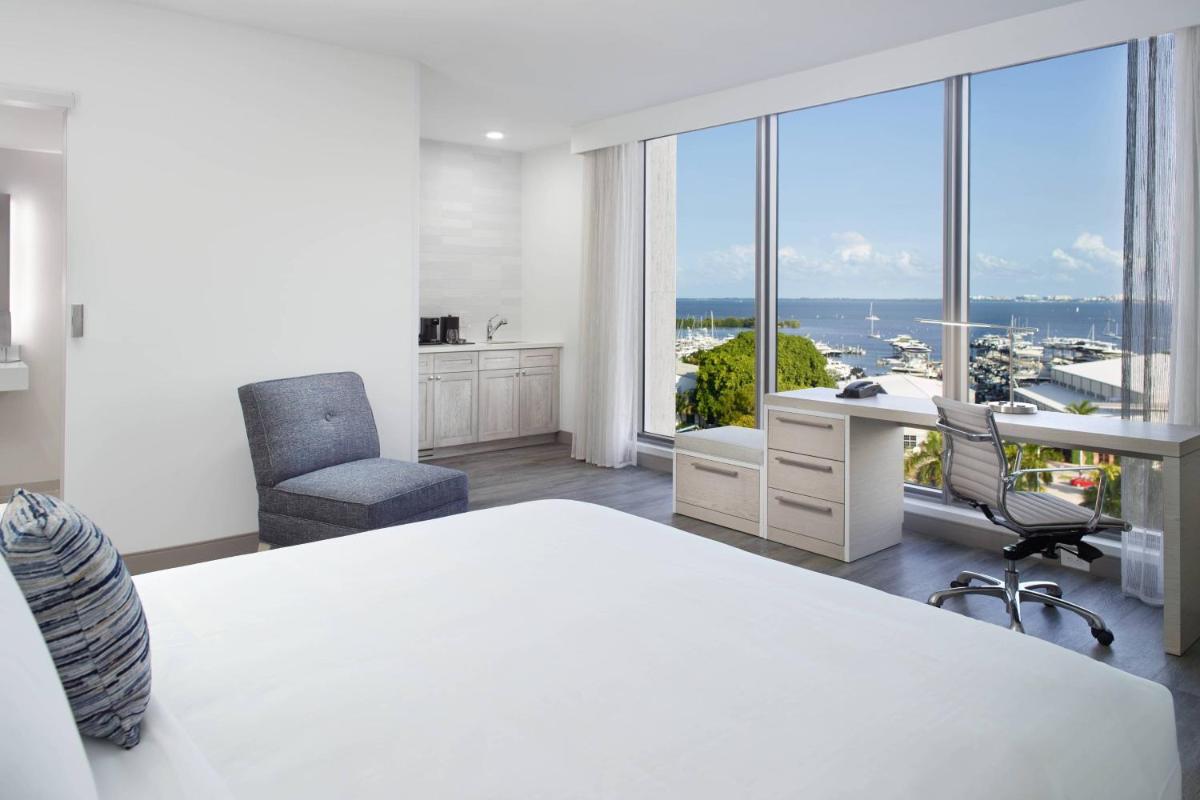 Courtyard Miami Coconut Grove - Housity