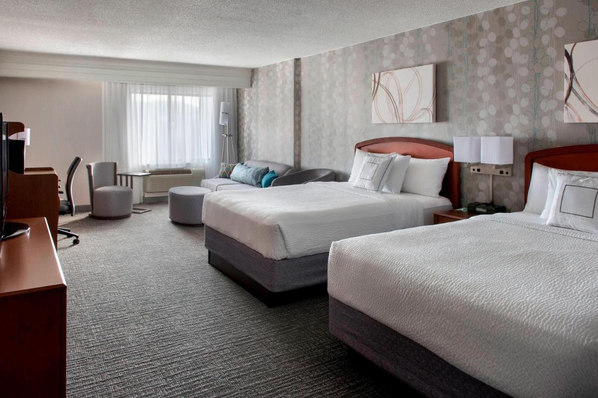 Courtyard by Marriott Lebanon - Housity