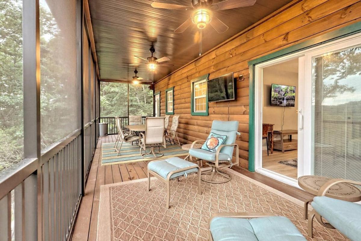 Serene Mountain Retreat Near Helen - Housity