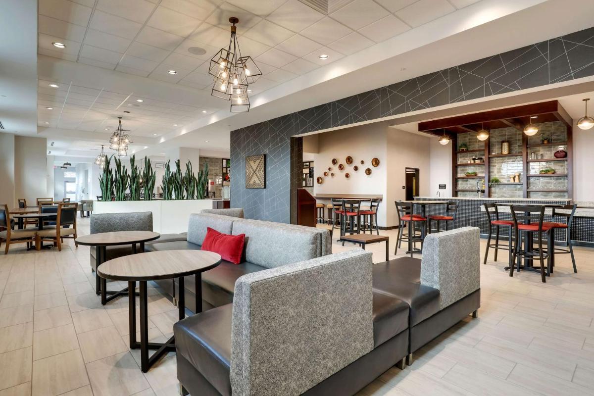 Drury Plaza Hotel Cincinnati Florence - Housity
