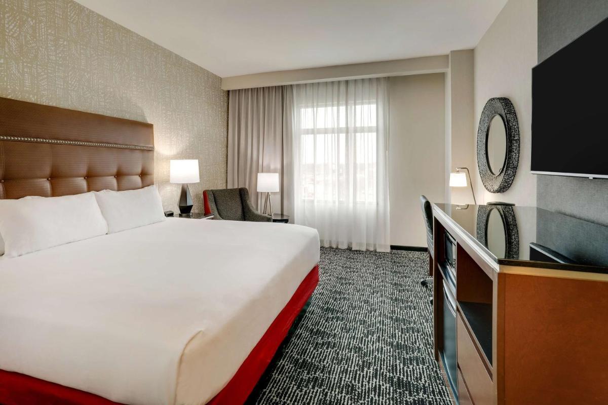Drury Plaza Hotel Cincinnati Florence - Housity