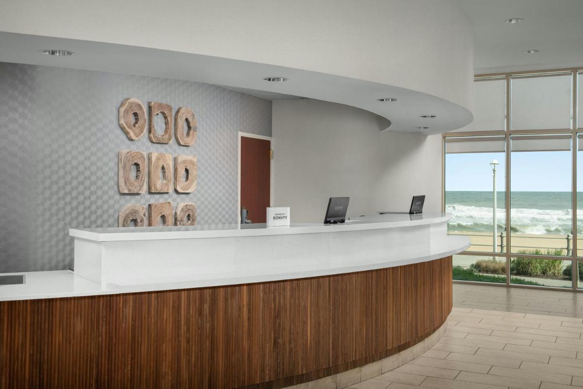 Courtyard Virginia Beach Oceanfront / North 37th Street - Housity