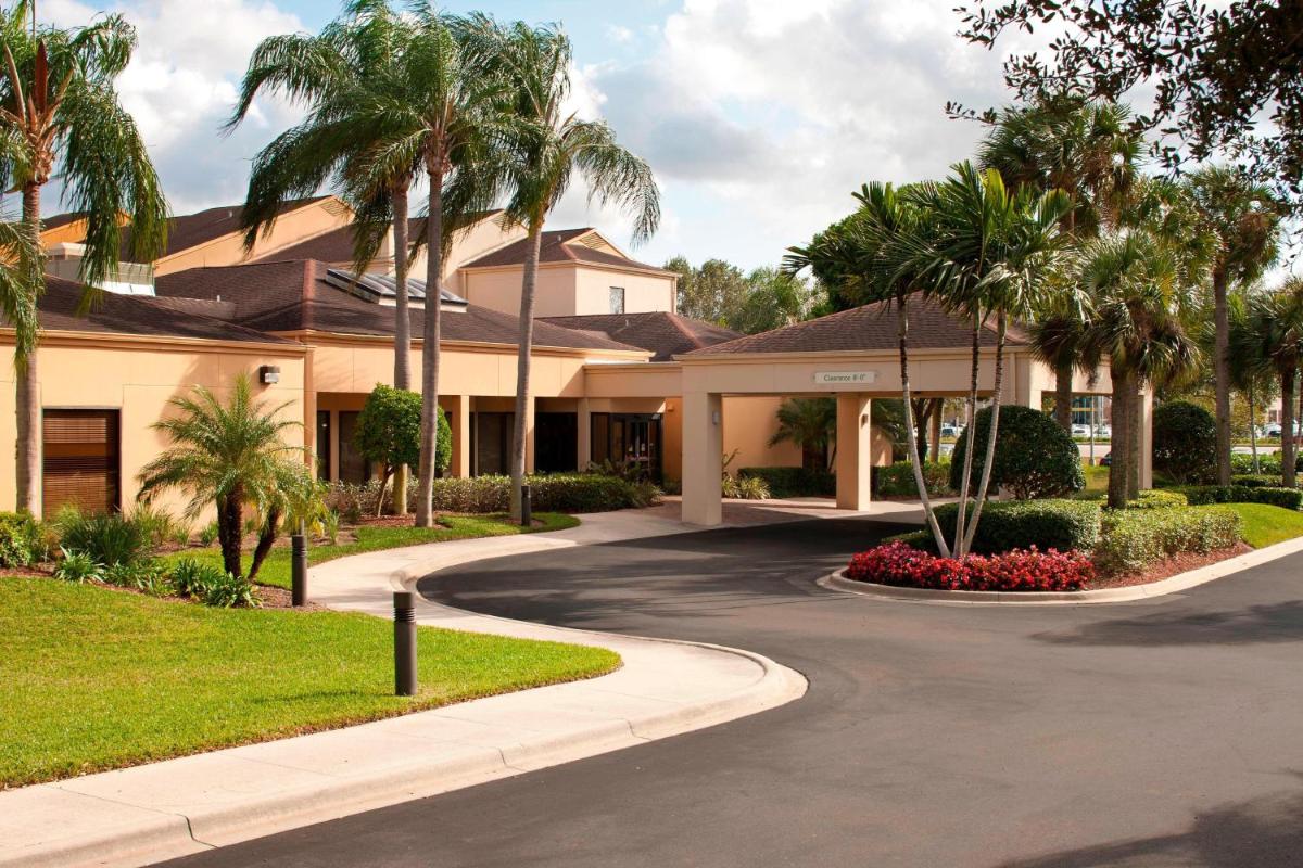 Courtyard Fort Myers Cape Coral - Housity