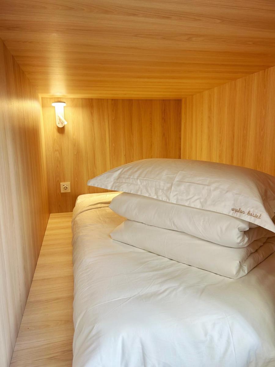 UNPLAN Hostel - Housity