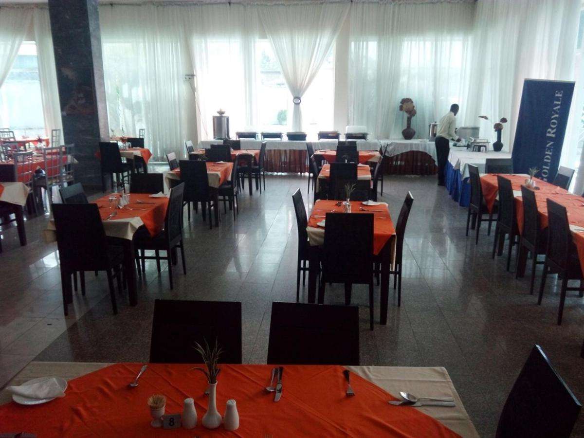 Room in Lodge - Golden Royale Hotel - Housity
