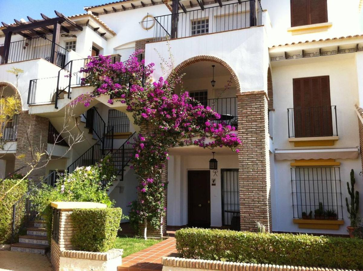 Ático En Exclusivo Complejo En La Playa De Vera - Housity