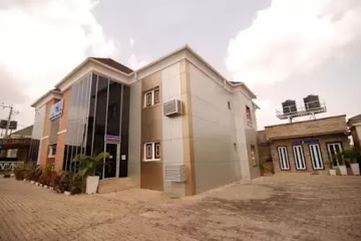 Room in Lodge - Lois Hotels Ltd Makurdi - Housity