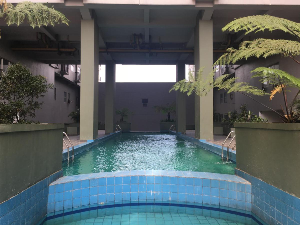 Cozy Designed Studio Apartment at Grand Asia Afrika By Travelio - Housity