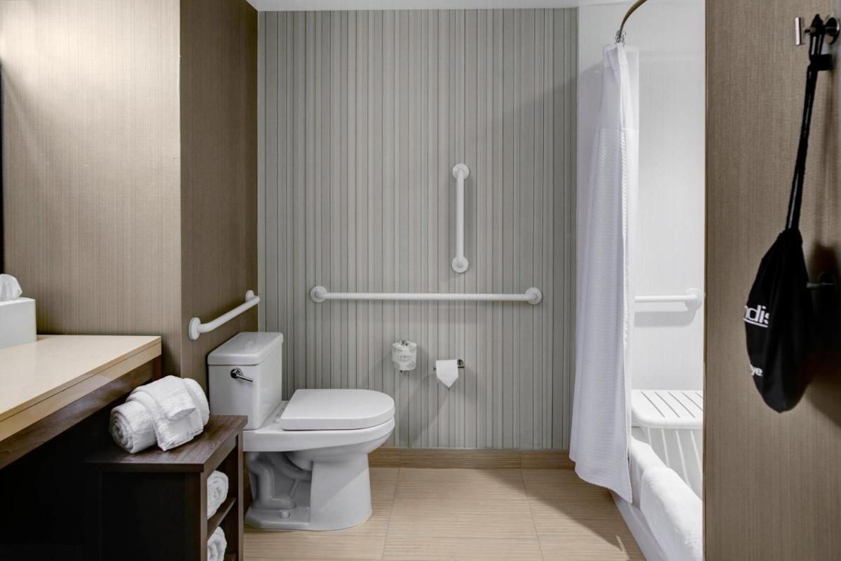Courtyard by Marriott Carrollton - Housity