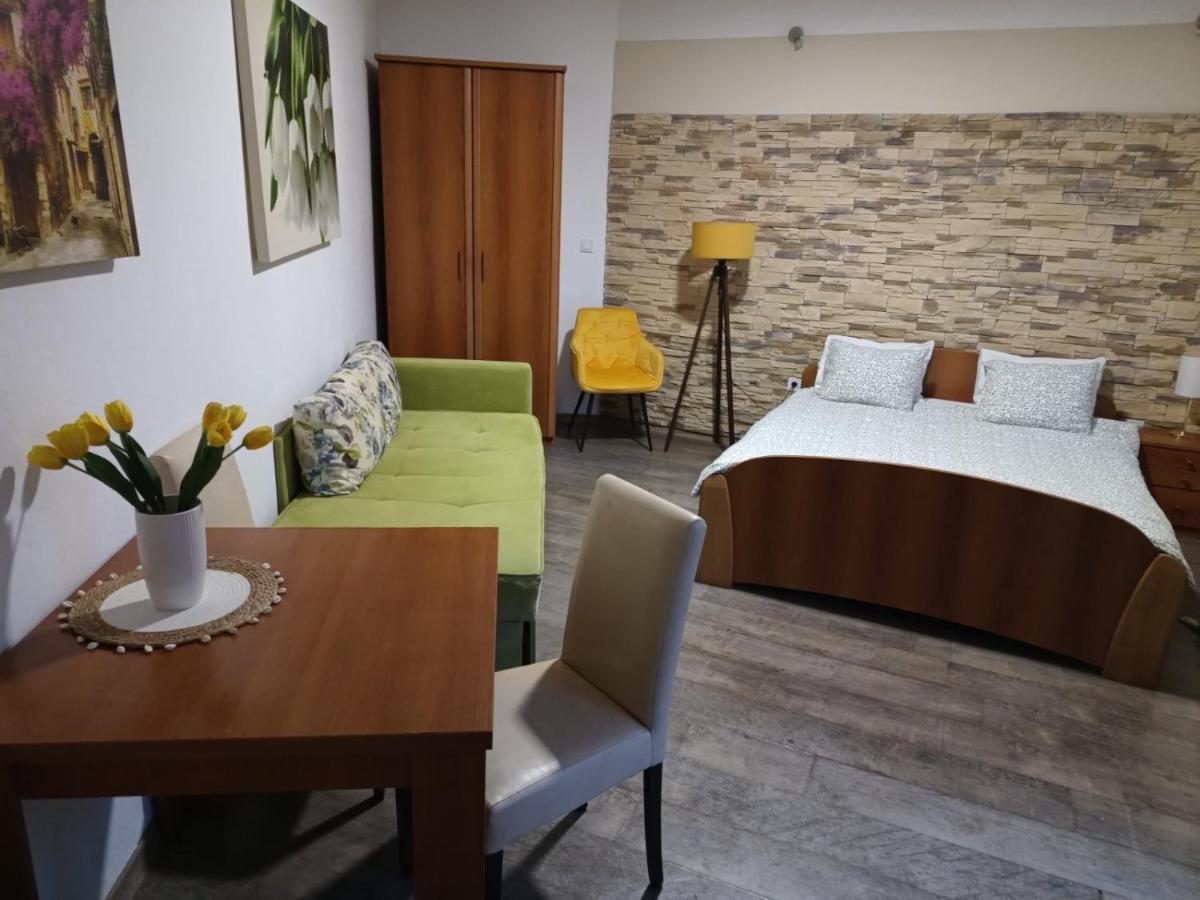Apartments Jadran - Housity