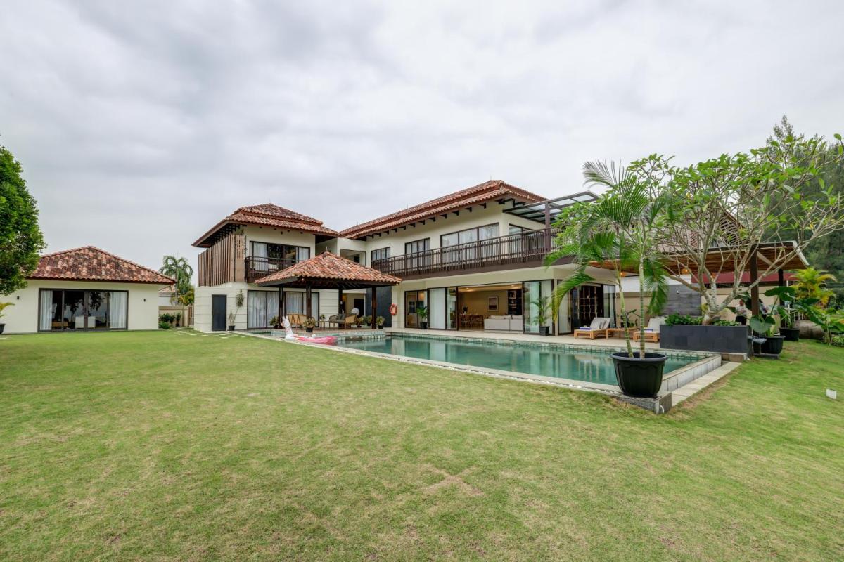 Pantai Indah Lagoi Bintan - Housity