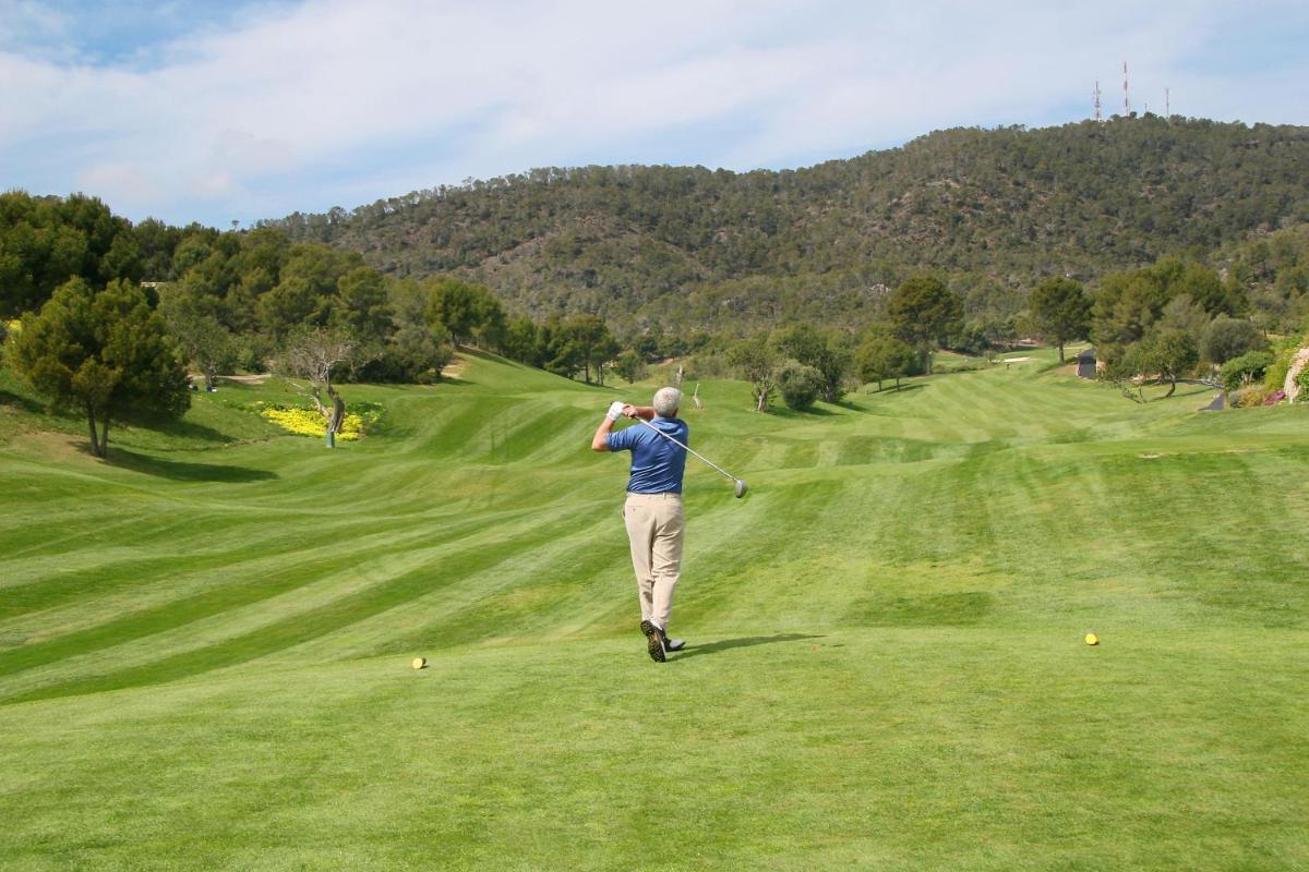 Instalaciones para jugar al golf en el hotel o alrededores