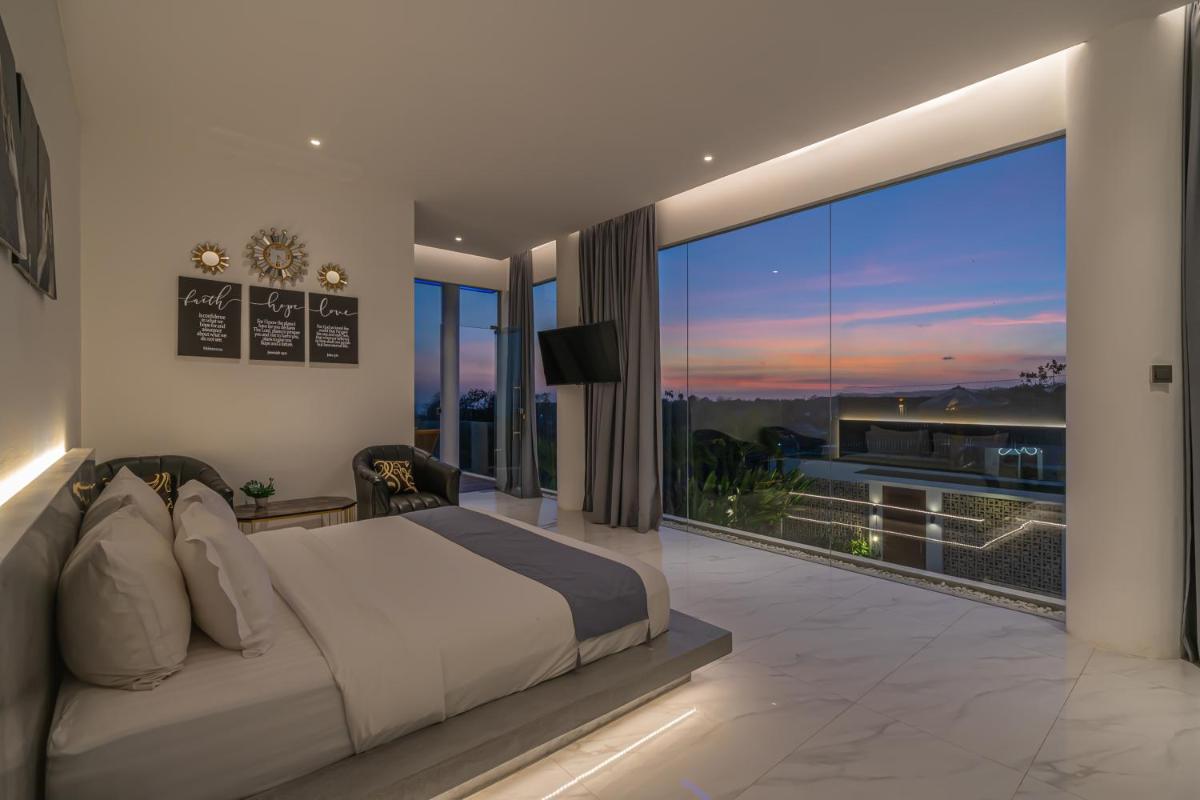 Berkat - Luxurious 4BR Villa - Just Minutes from the Beach - Housity