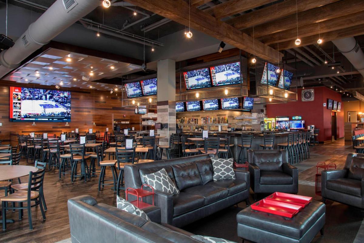 Courtyard by Marriott Holland Downtown - Housity