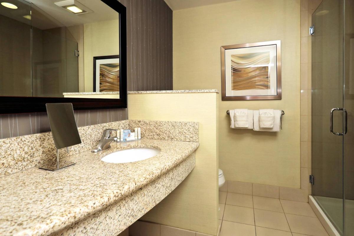 Courtyard by Marriott York - Housity