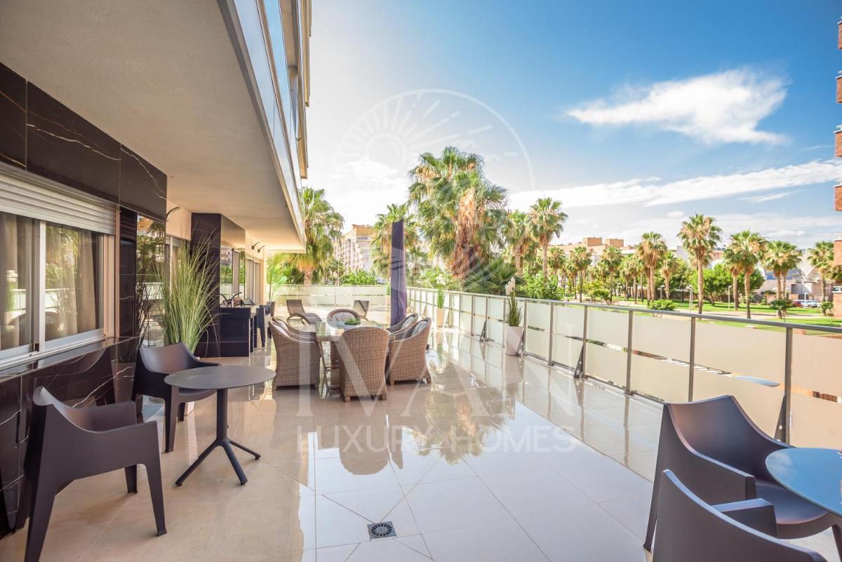 Casa Big Ivan Luxury Homes 1ªPlta Norte 1ªLínea - Housity