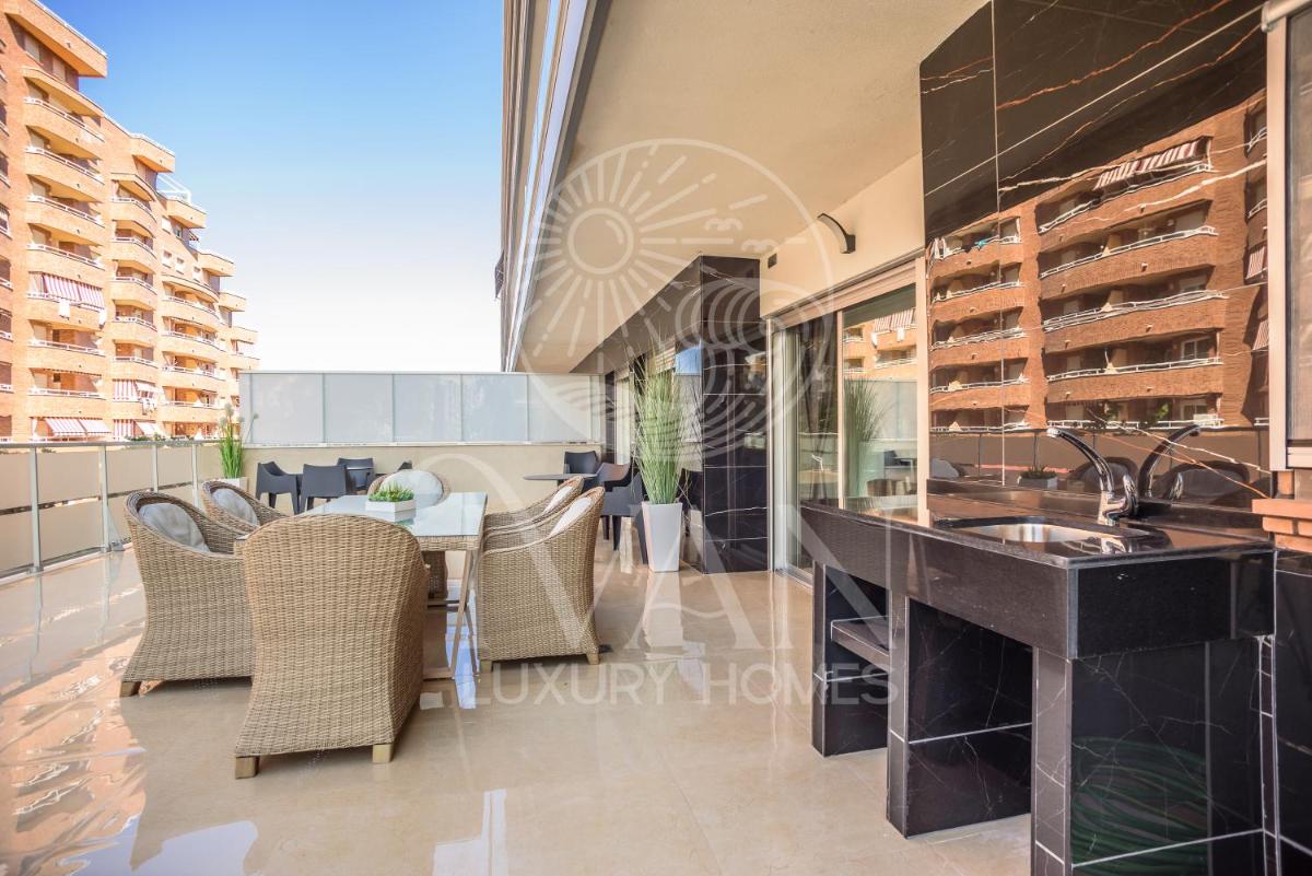 Casa Big Ivan Luxury Homes 1ªPlta Norte 1ªLínea - Housity