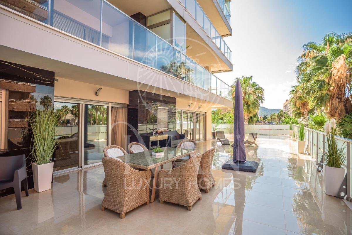 Casa Big Ivan Luxury Homes 1ªPlta Norte 1ªLínea - Housity