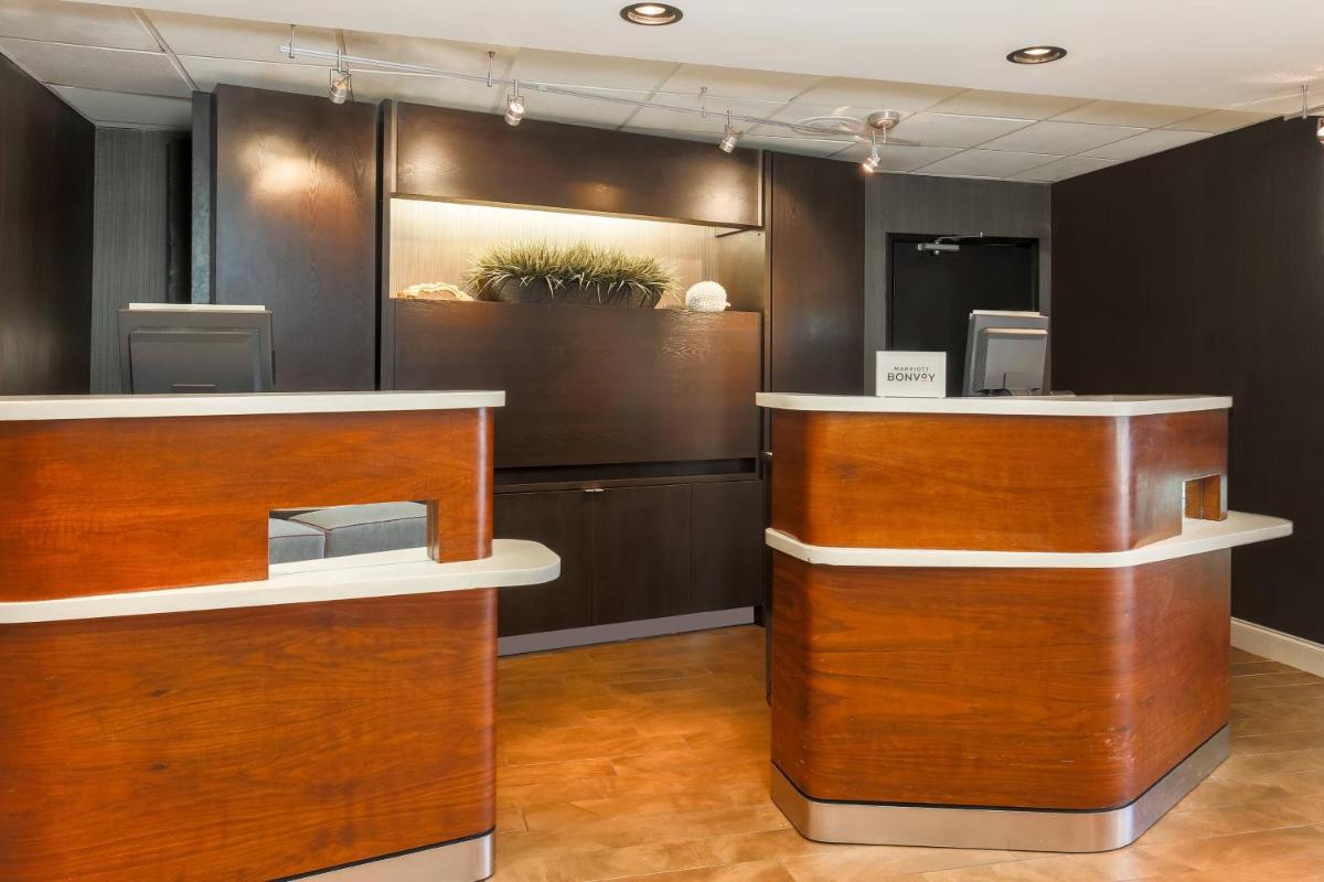 Courtyard by Marriott Monroe Airport - Housity
