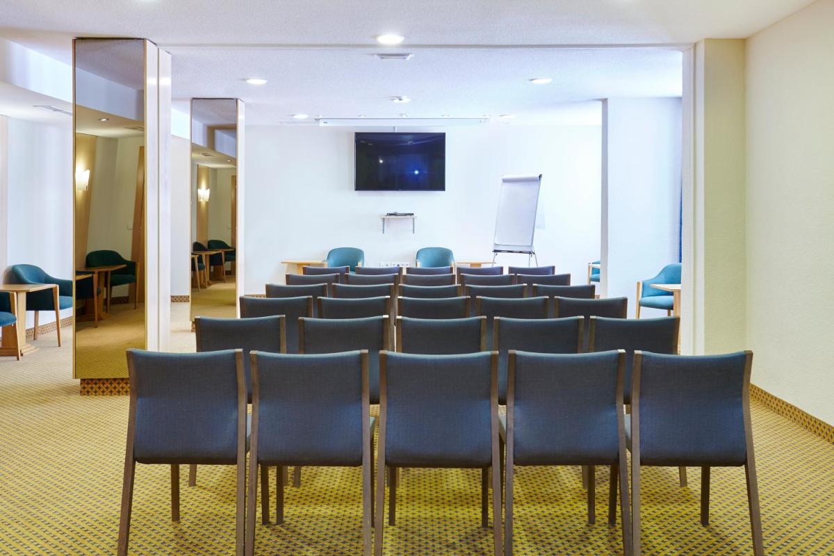 Zona business o sala de conferencias en Universal Hotel Lido Park & Spa
