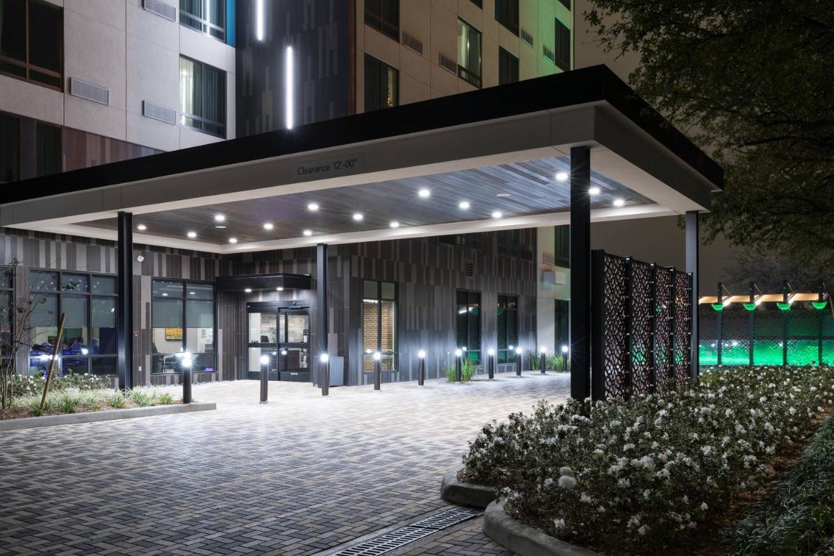 Courtyard by Marriott Houston Heights/I-10 - Housity