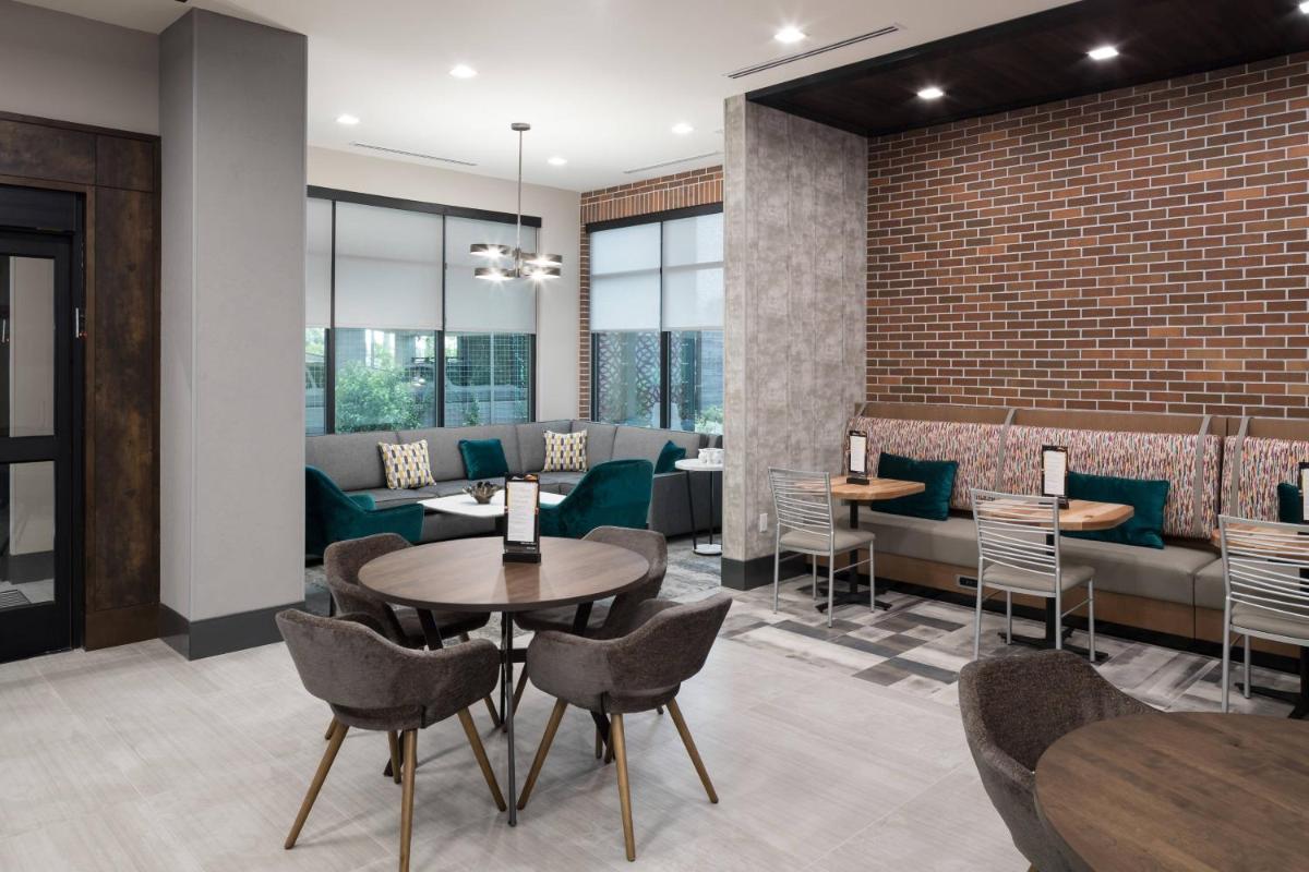 Courtyard by Marriott Houston Heights/I-10 - Housity