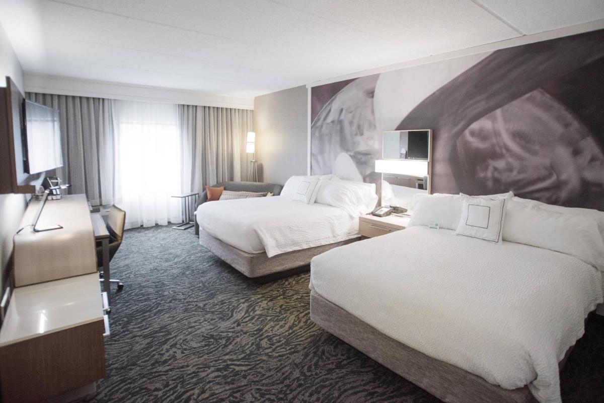 Courtyard by Marriott Hickory - Housity