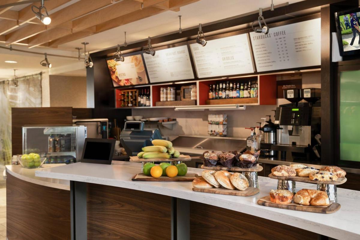 Courtyard by Marriott Greenville - Housity