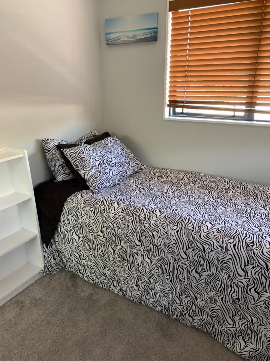 Sunny Sandringham Sky Tower City Views - Housity