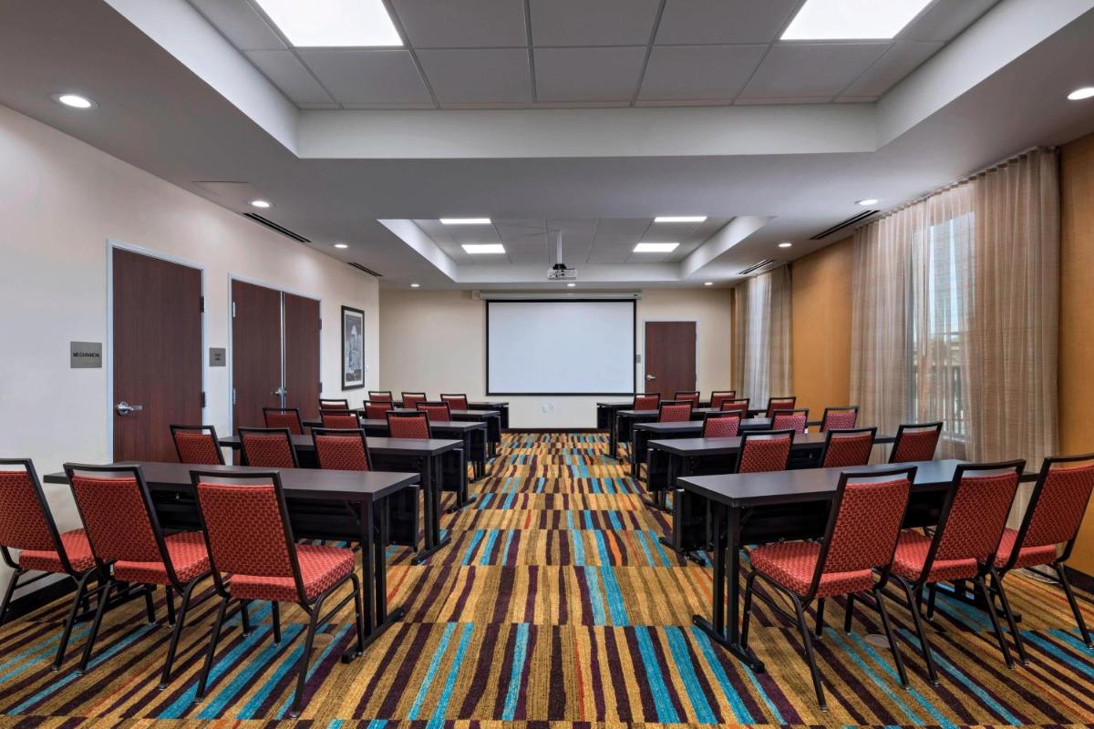 Fairfield Inn & Suites by Marriott Austin Buda - Housity