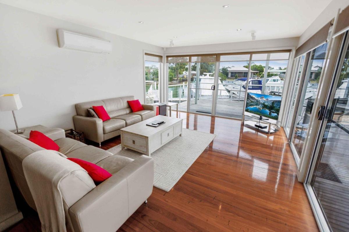 Beach 2 - Housity