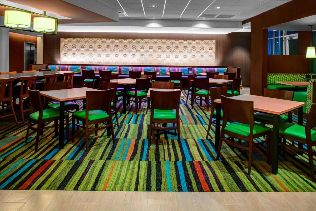 Fairfield Inn & Suites by Marriott Douglas - Housity