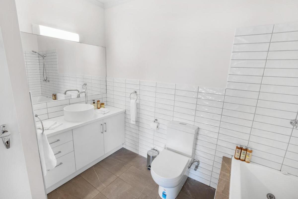 Tranquility Point - Housity