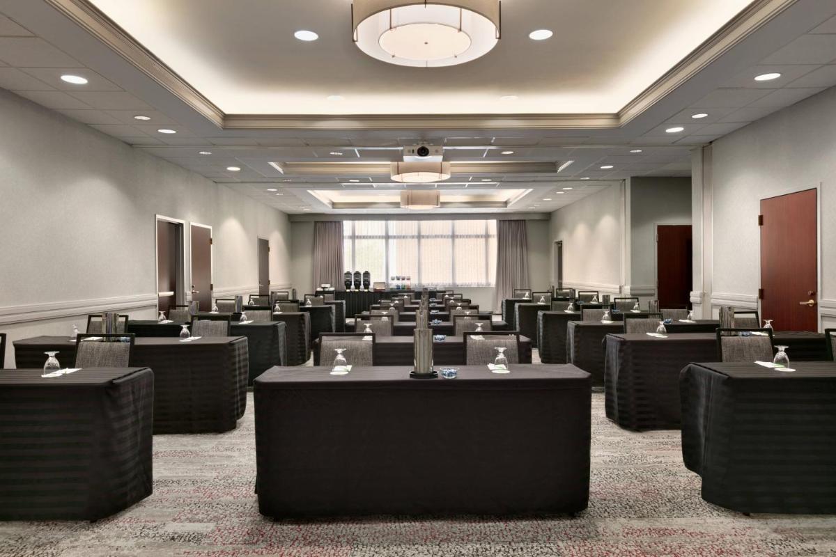 Courtyard by Marriott Tysons McLean - Housity