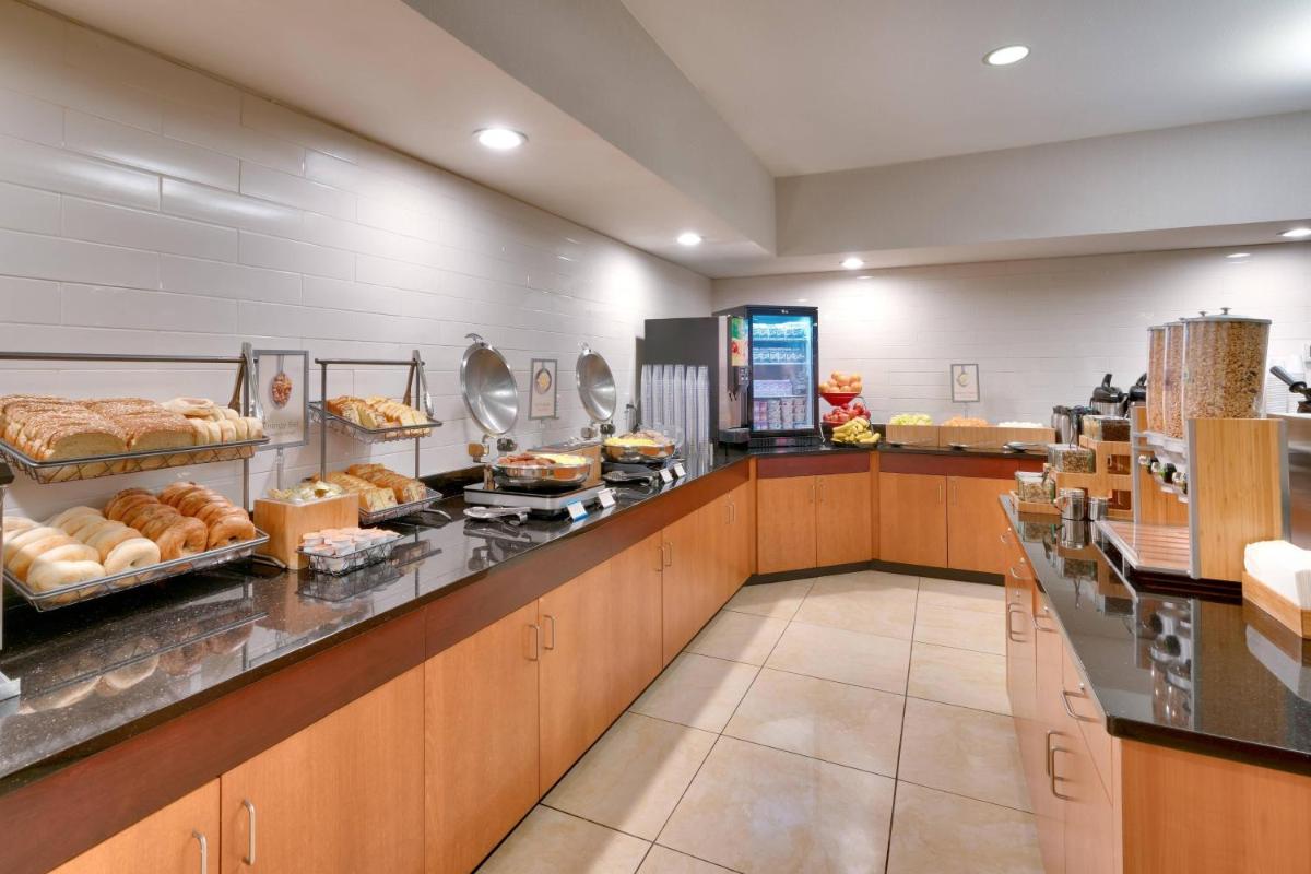 Fairfield Inn & Suites Seattle Bellevue/Redmond - Housity