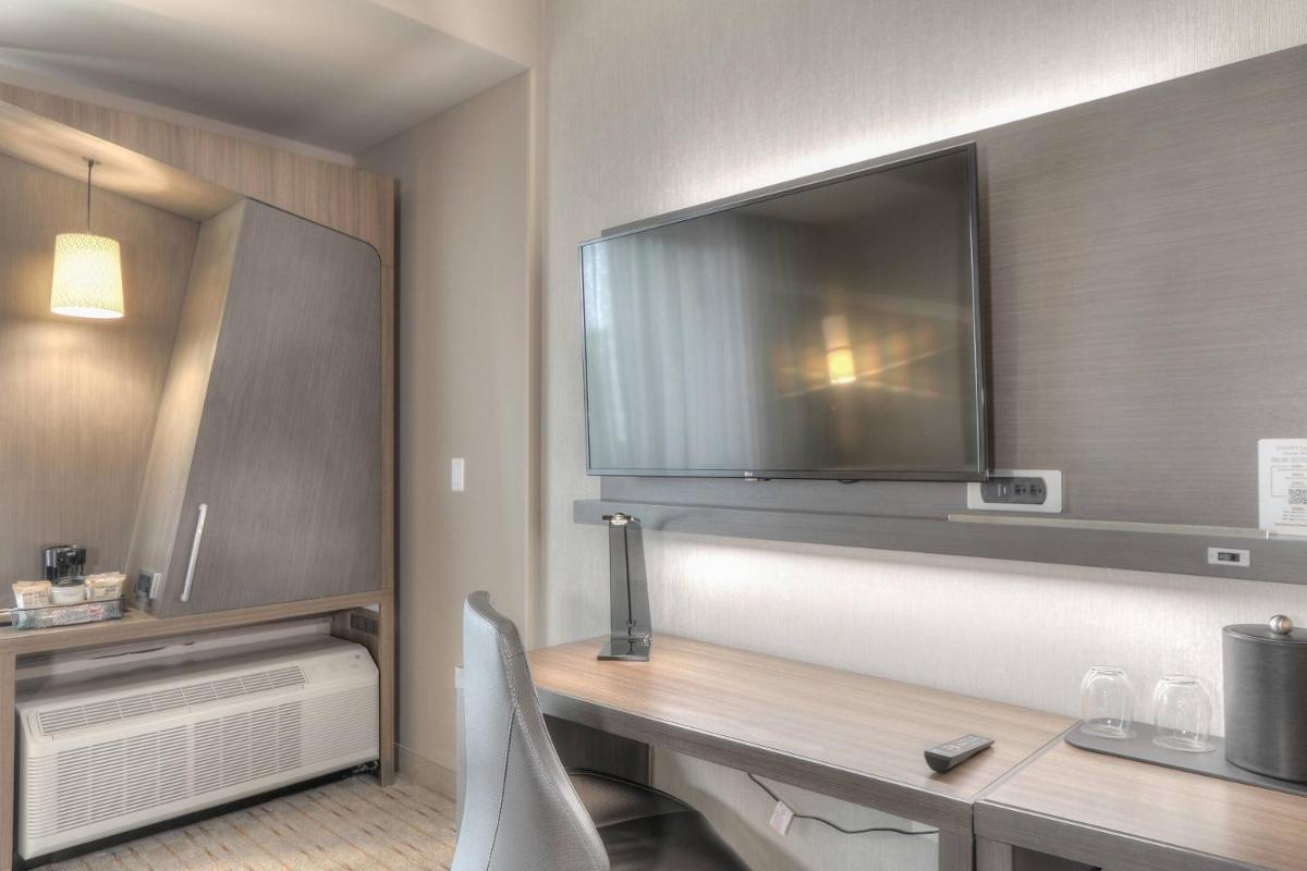 Courtyard by Marriott Pigeon Forge - Housity