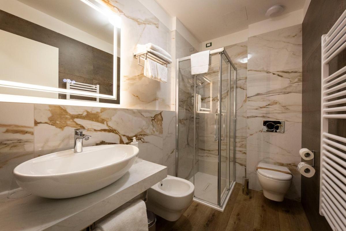 Hotel Ai Dogi - Housity