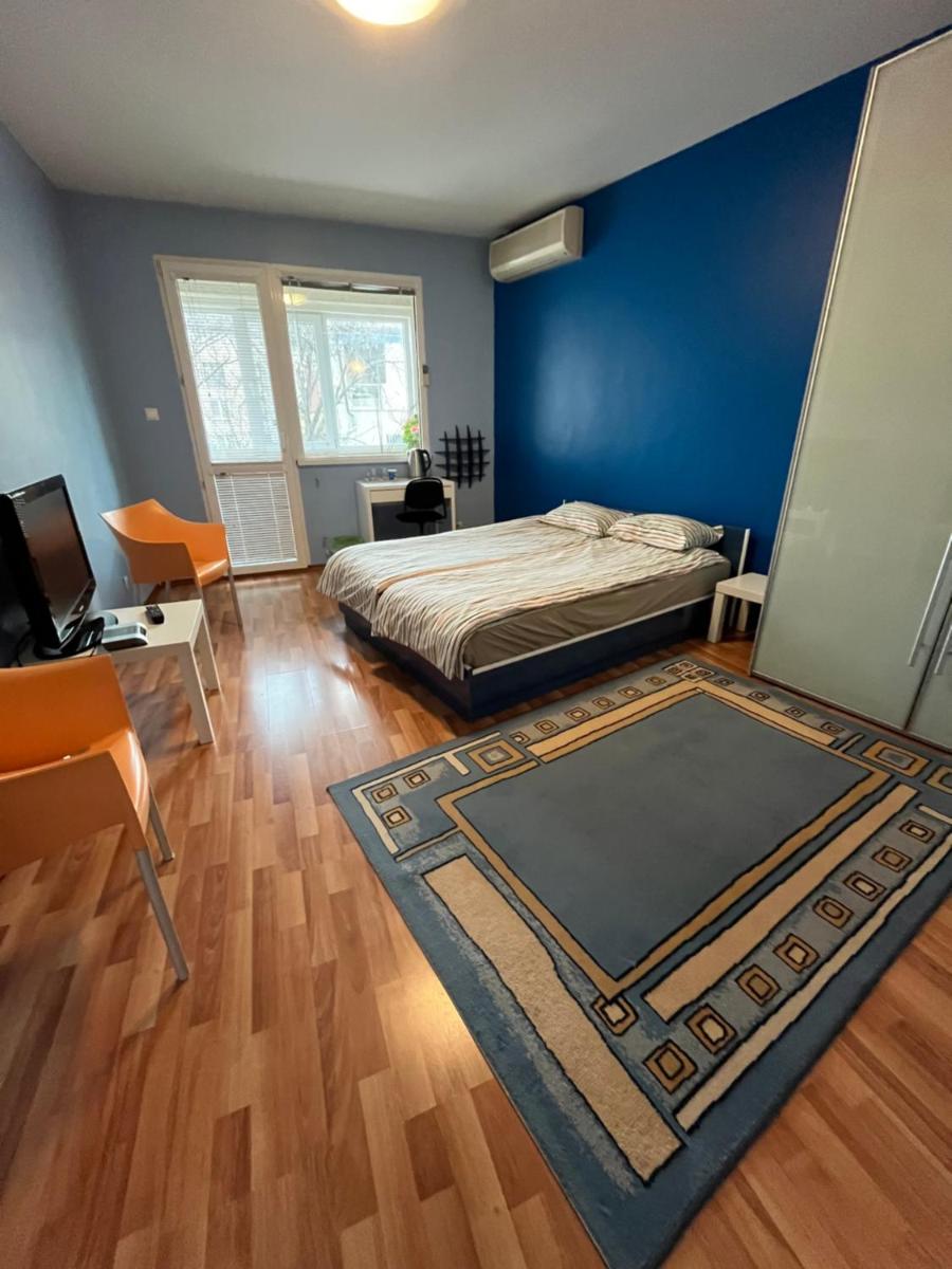 blue room - Housity