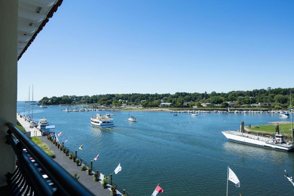 Delamar Greenwich Harbor - Housity