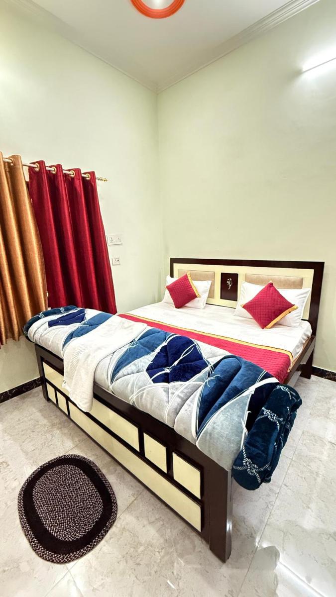 Hotel Shivay By Arya Travel - Housity