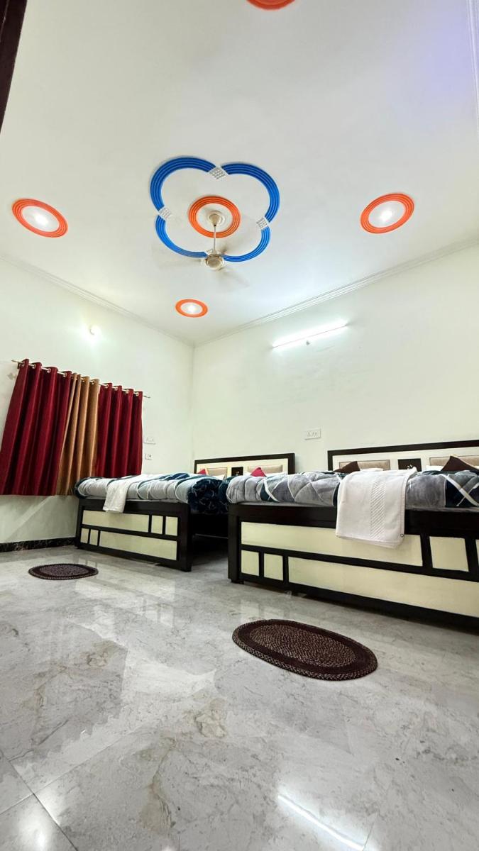 Hotel Shivay By Arya Travel - Housity