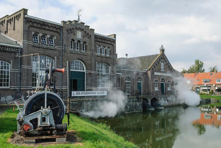 De Halve Maan - Housity